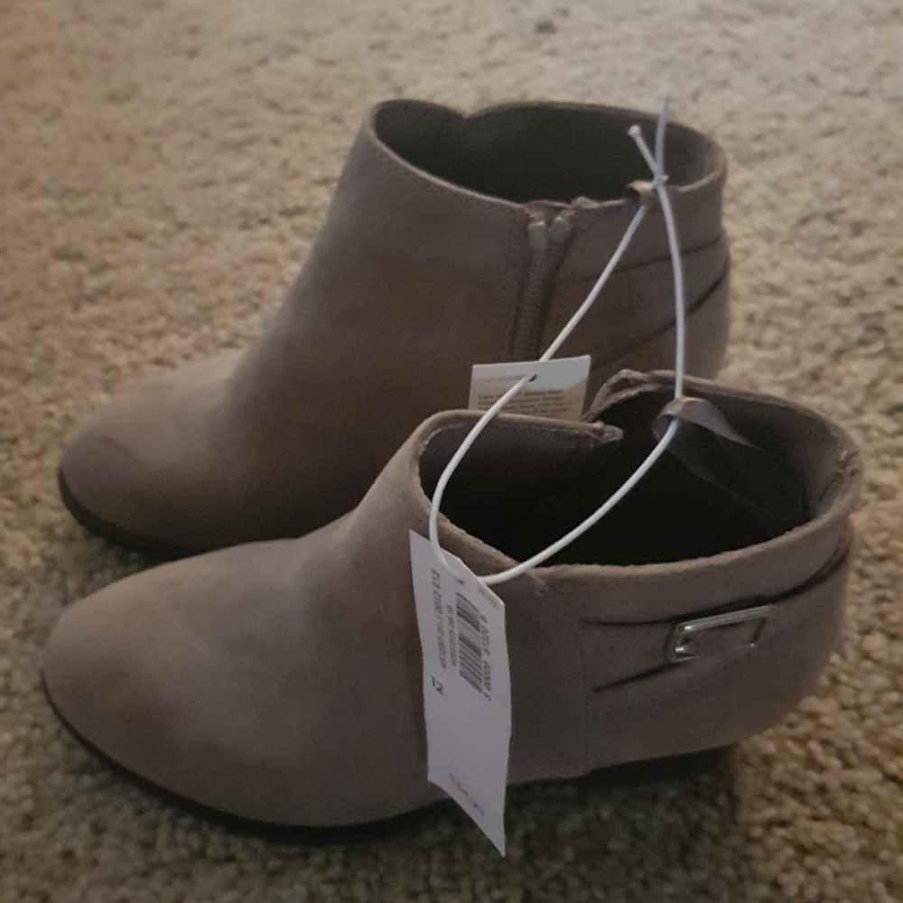 Bootys